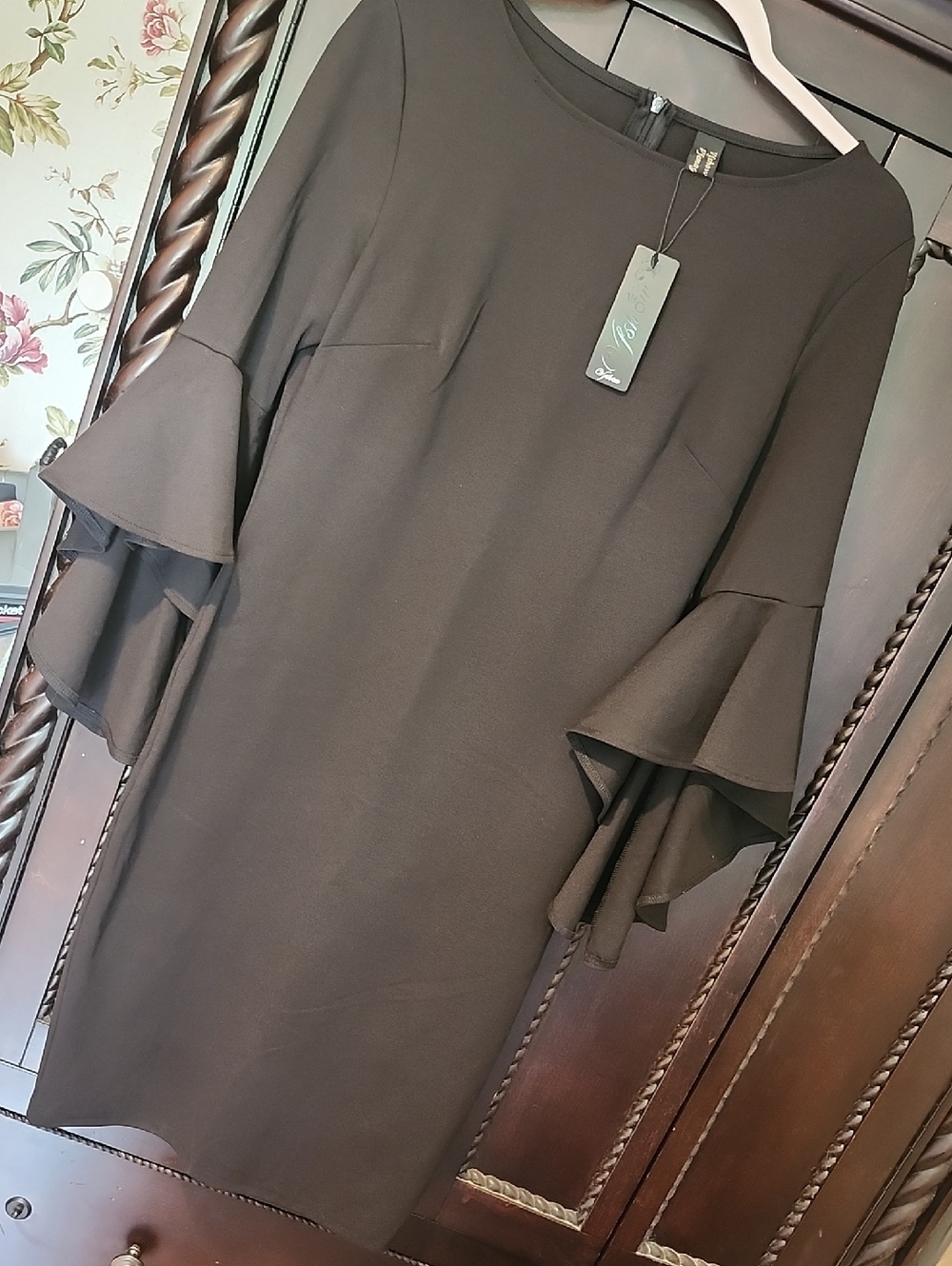 VFShow Chic Black Ruffle-Sleeve Mini Dress